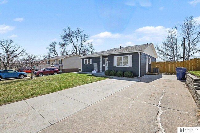 Building Photo - 8109 Valley Rd