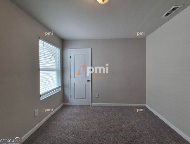 Building Photo - 255 Hawthorn Trail