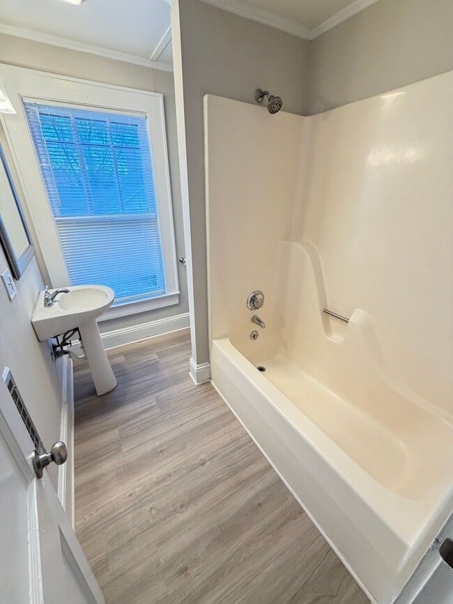 Building Photo - 220 E Center Ave