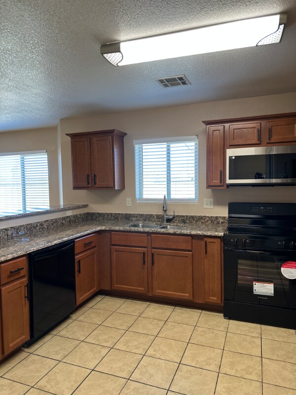 Building Photo - 6345 Reynolds Dr