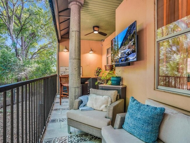 Building Photo - 1529 Barton Springs Rd