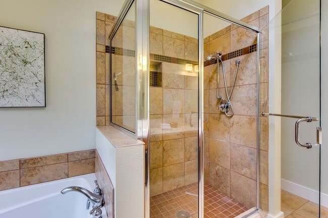 Building Photo - Beautiful Bainbridge Home
