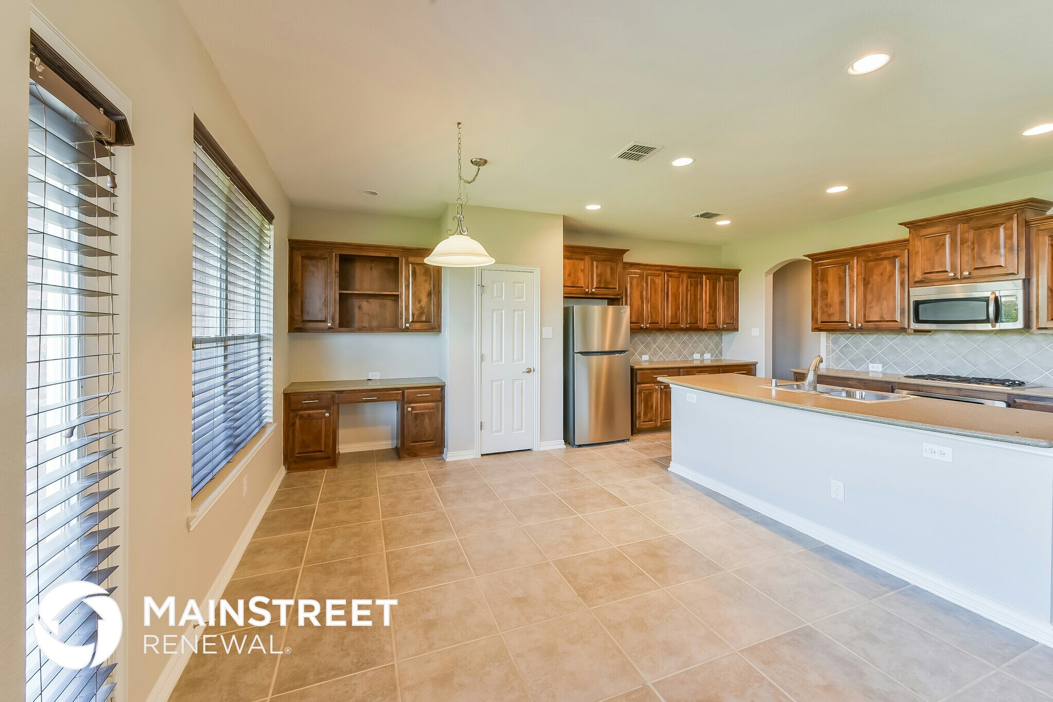 Building Photo - 13673 Saddlewood Dr