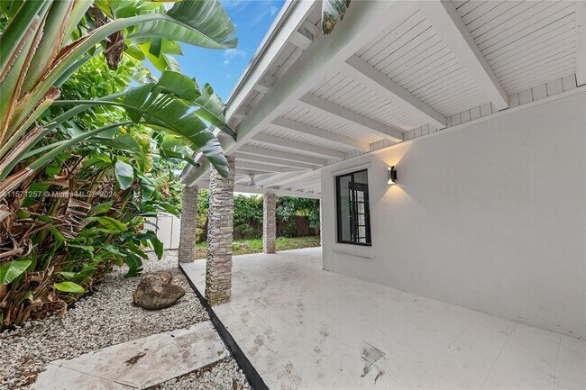 Building Photo - 7525 Adventure Ave