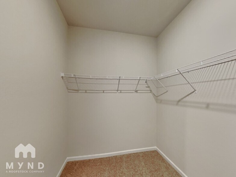 Building Photo - 350 Taverners Ln
