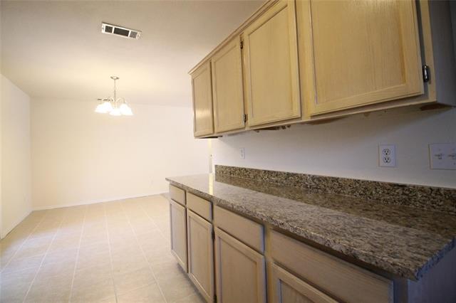 Building Photo - 3504 Bahamas Dr