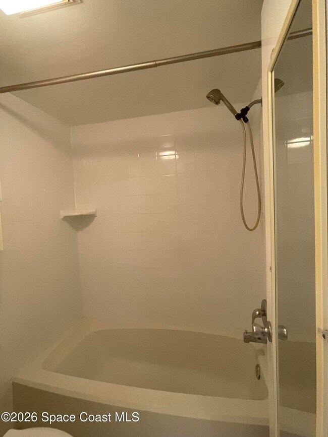 Building Photo - 435 Catamaran Dr