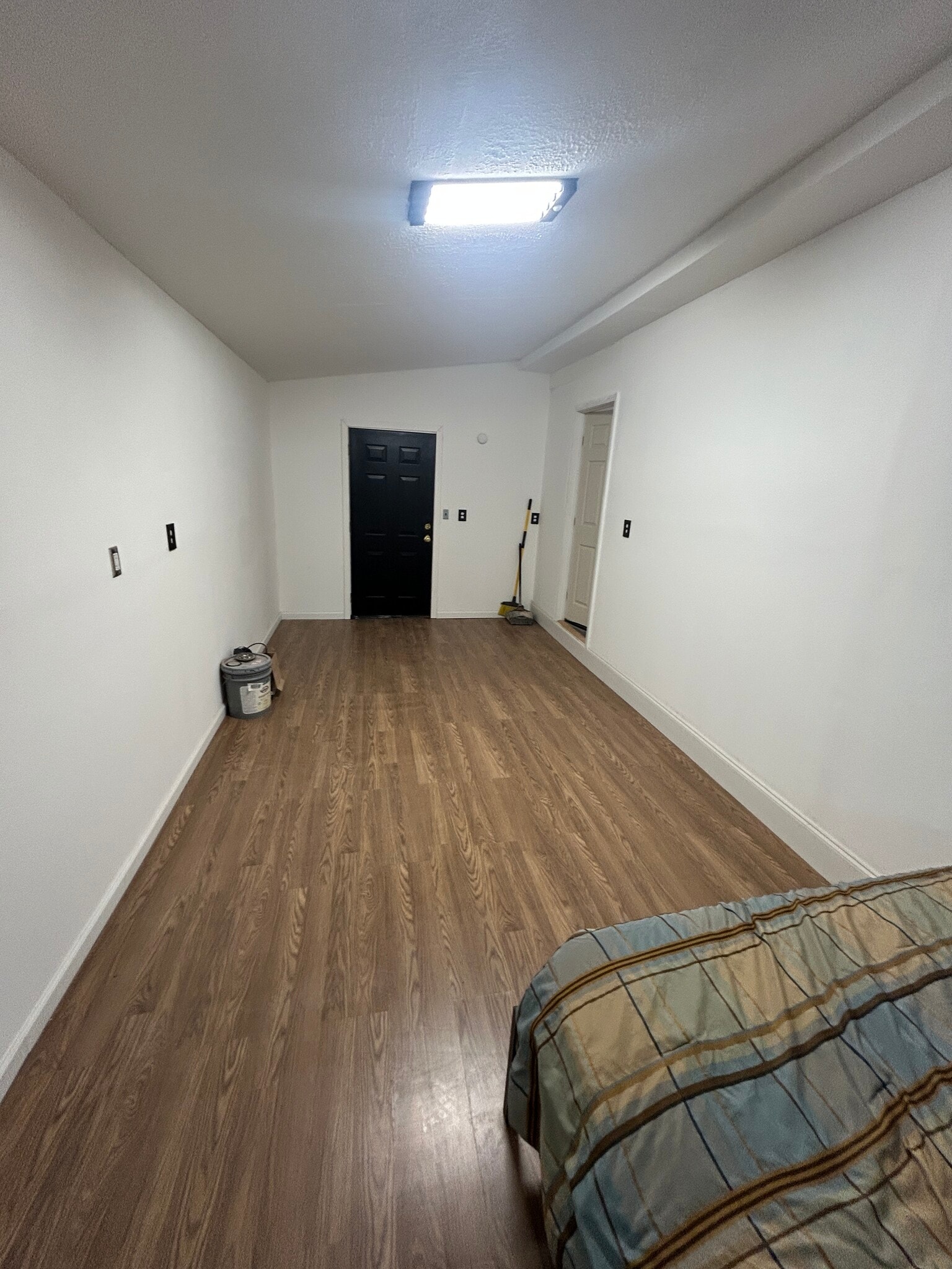 Building Photo - 5 Counts St