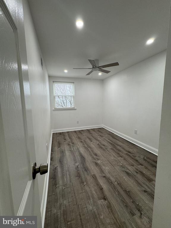 Building Photo - 9762 Hilspach St