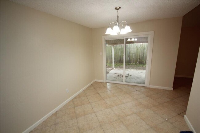 Building Photo - 2314 Townhall Ln