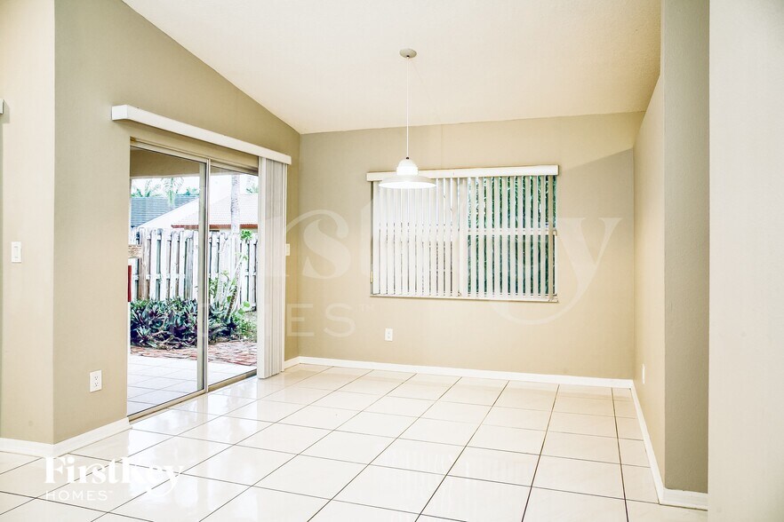 Building Photo - 14842 SW 171st Terrace