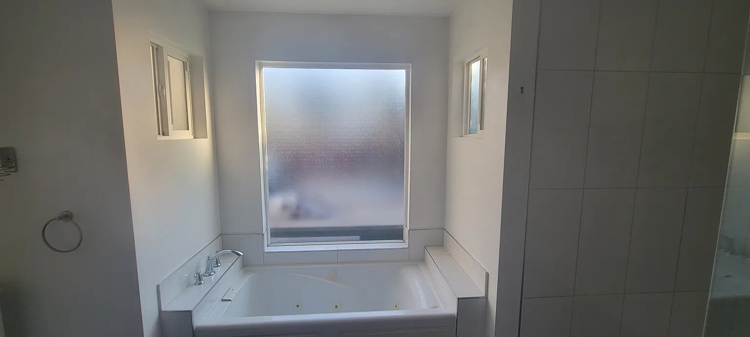 Building Photo - 16043 San Fernando Mission Blvd