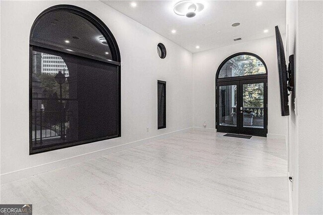 Building Photo - 199 14th St NE