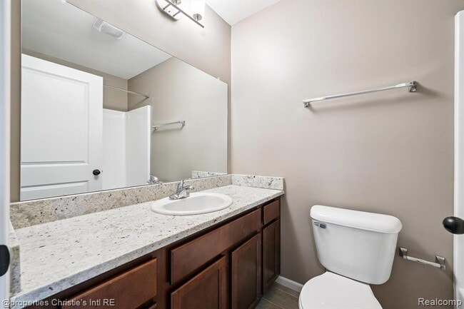 Building Photo - 22051 Parkview Dr
