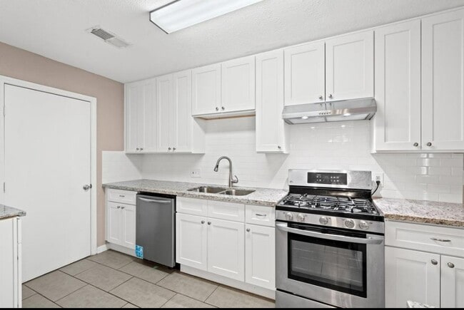 Building Photo - 6610 Rockergate Dr