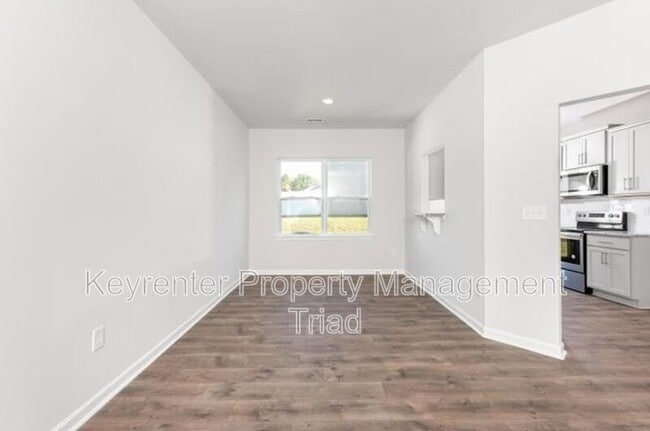 Building Photo - 1122 Banworth Ct