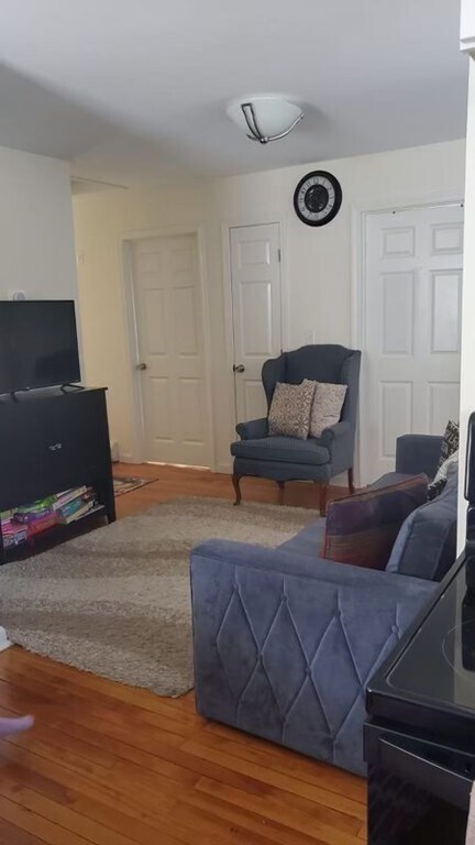 Building Photo - 53 Clay St