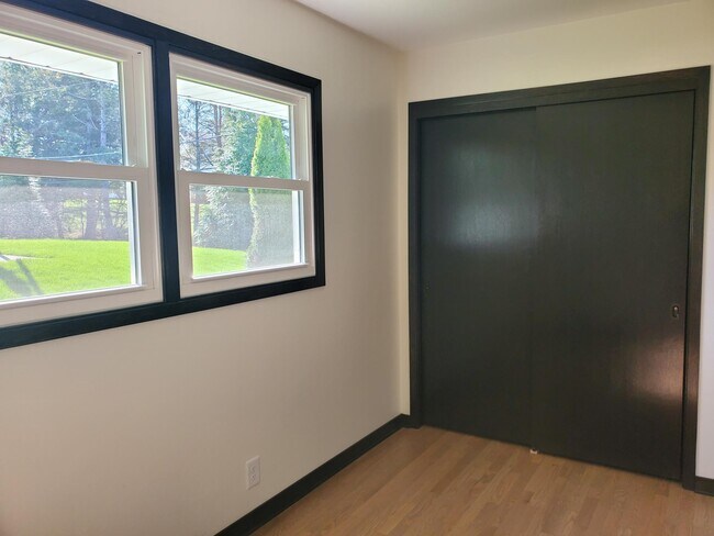 Building Photo - 18625 Lola Dr