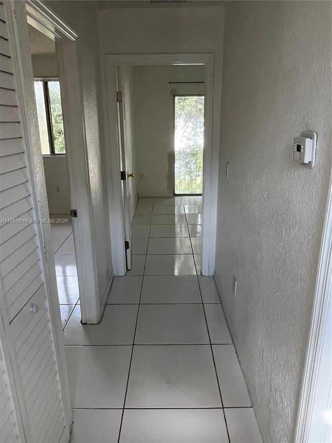 Building Photo - 1679 Sunrise Blvd