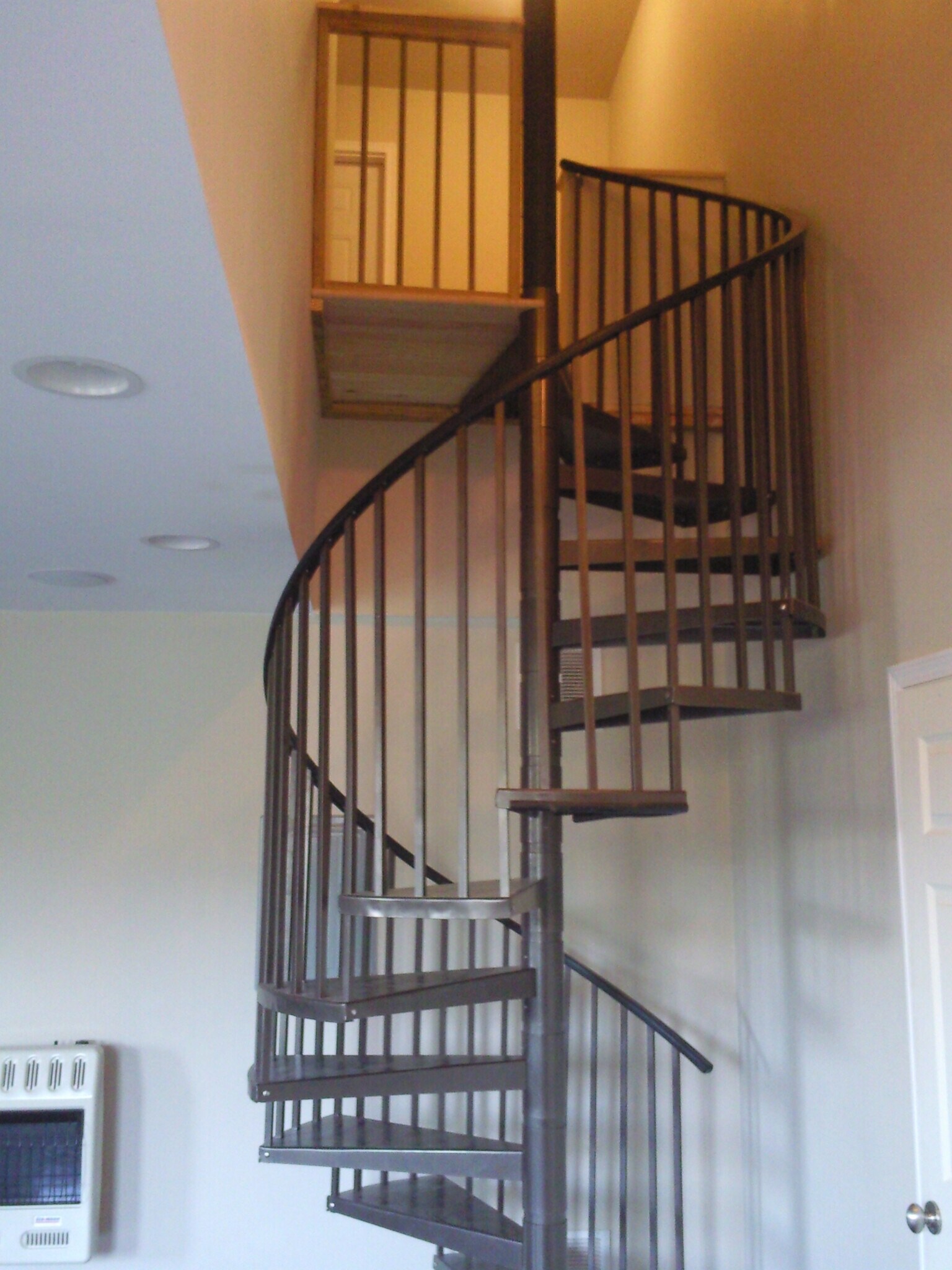 Building Photo - 76 Lara Dr