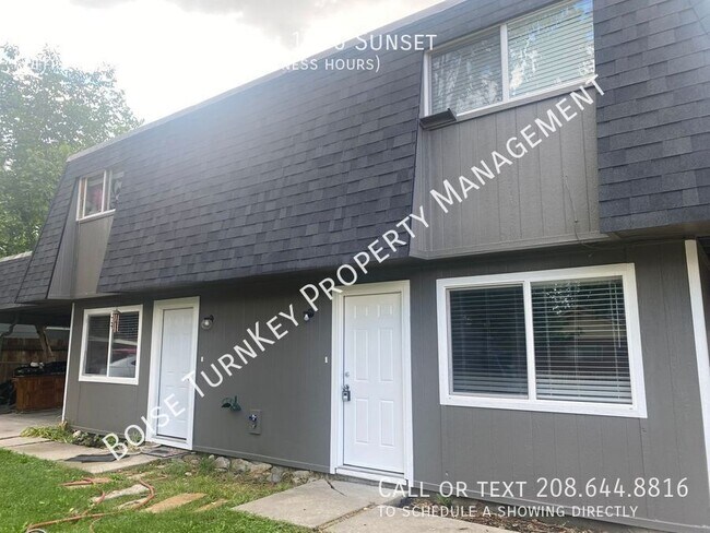 Primary Photo - 1504 Sunset Ave