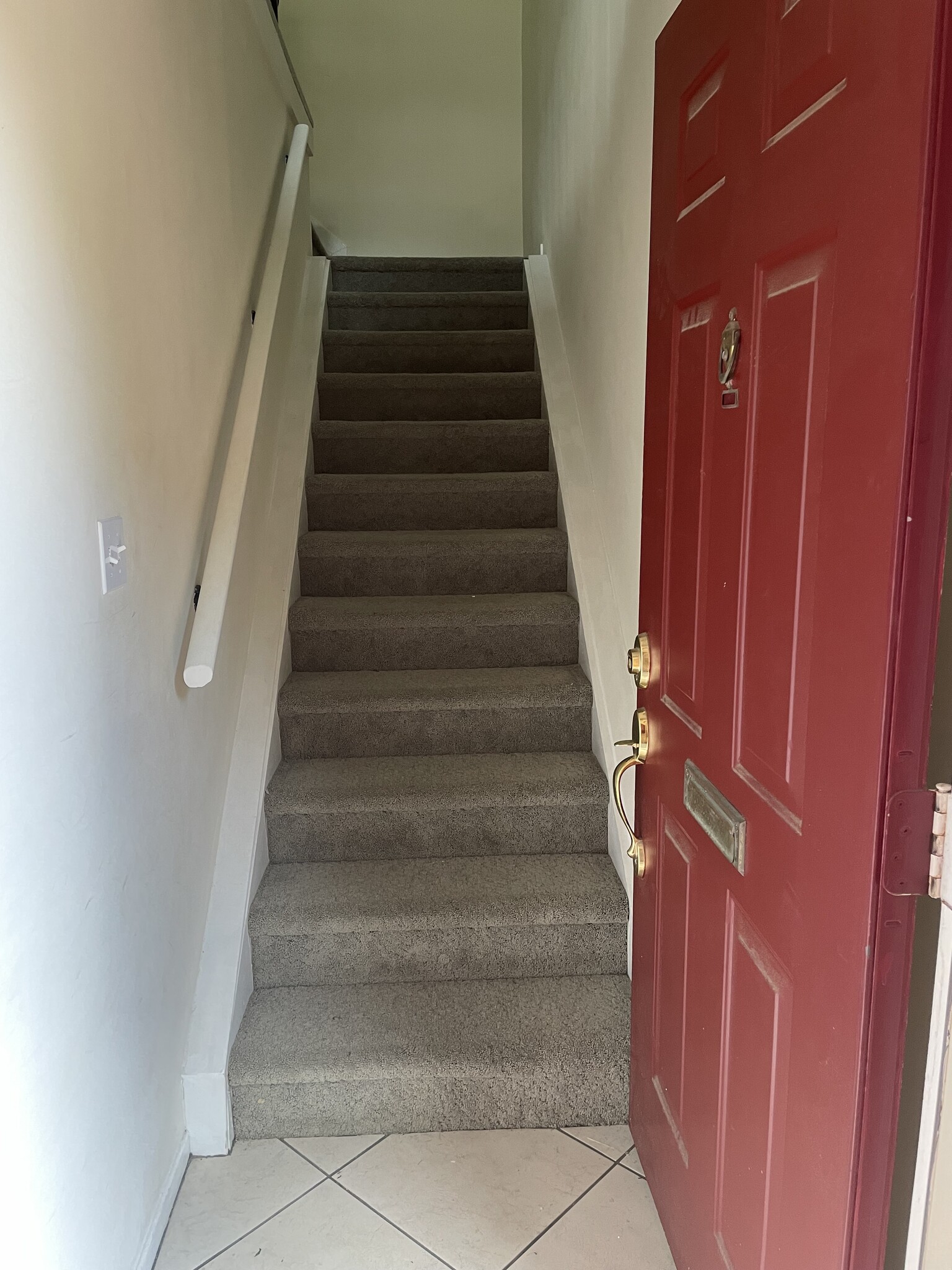 Stairs - 10 W Hill St