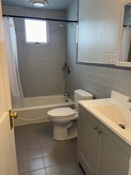 Building Photo - 32 Matchett St
