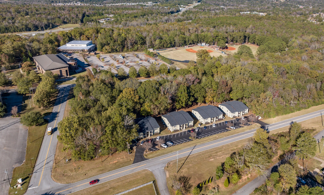 Building Photo - Find Your Perfect Home at Phoenix City Apa...
