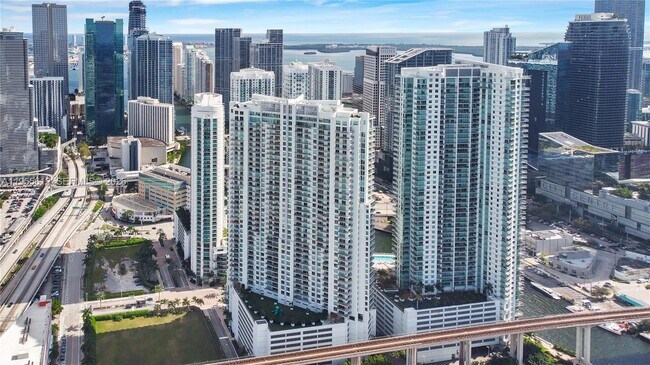 Building Photo - 90 SW 3rd St