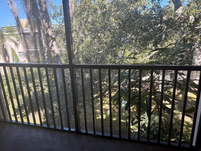 Building Photo - 820 Virginia St