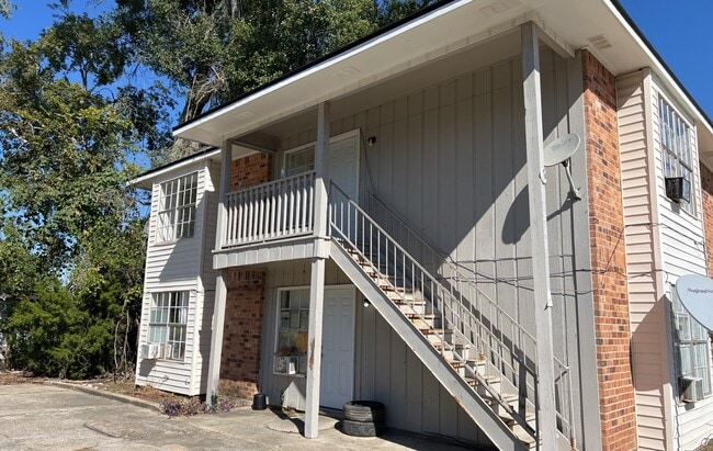 Building Photo - 222 Marigny Cir