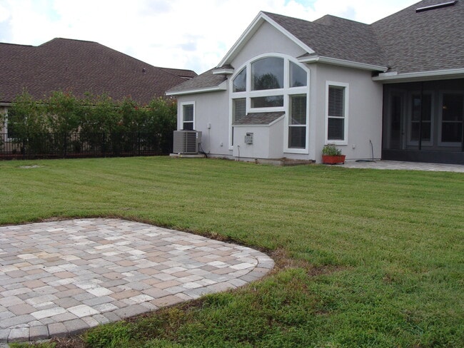 Building Photo - 2266 Cascadia Ct