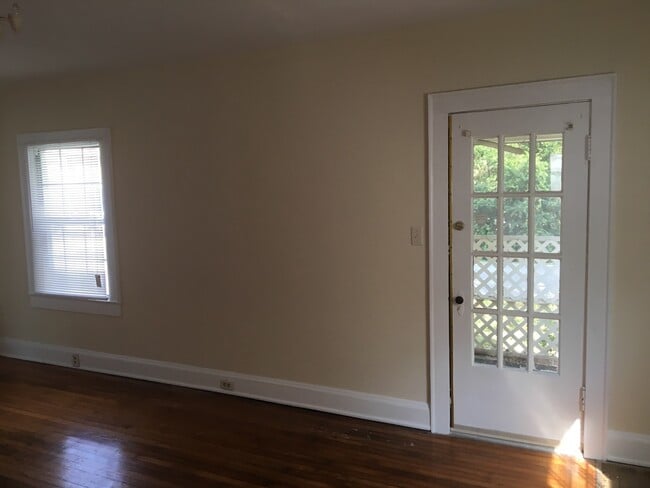 Building Photo - 170 20th St NE
