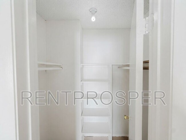 Building Photo - 4211 S Semoran Blvd