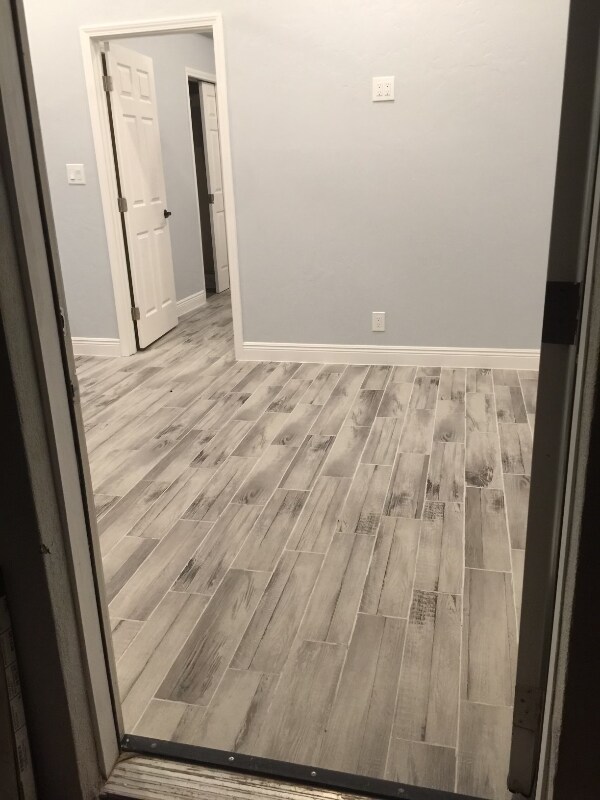 Building Photo - 912 31st St