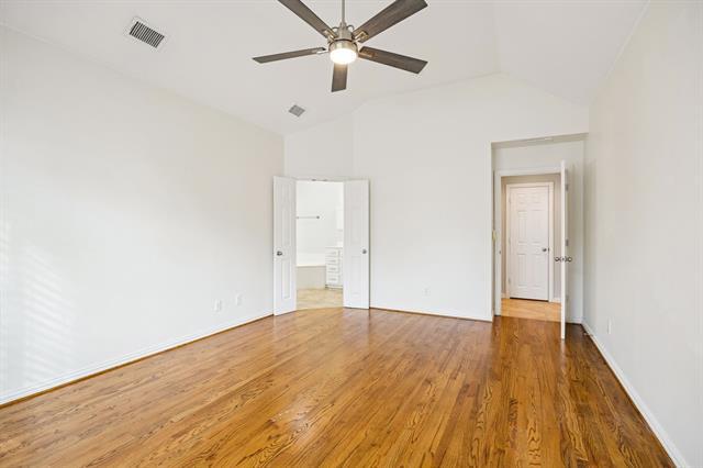 Building Photo - 930 Crestmoor Dr