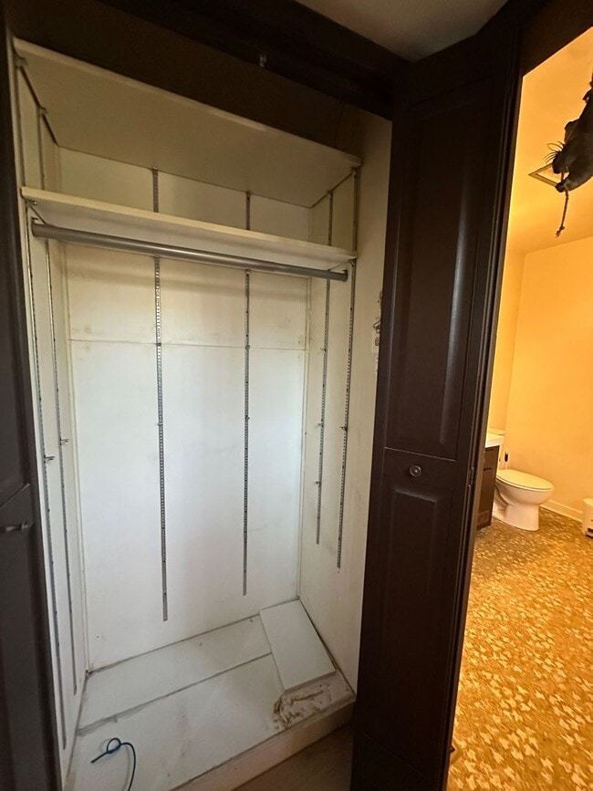 Building Photo - SPACIOUS MANSION WITH 2 PRIVATE ROOMS *FOR...