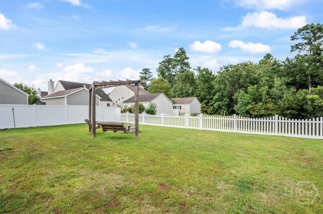 Building Photo - 4 Gardenia Dr