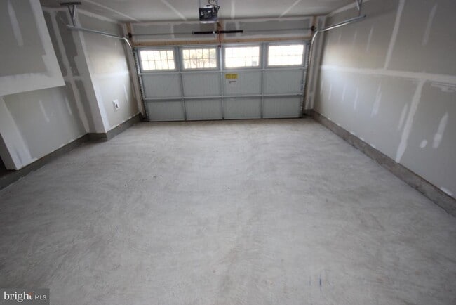 Building Photo - 21517 Willow Breeze Sq