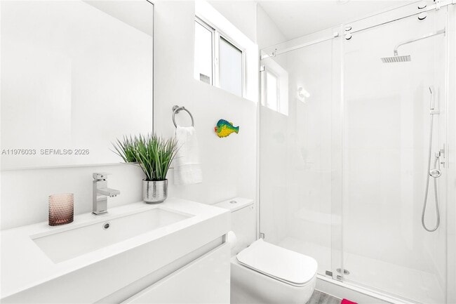 Building Photo - 1123 NE 23rd Terrace