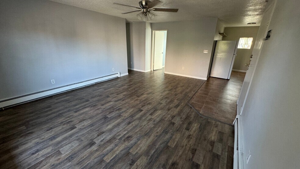 Building Photo - 635 10th Ave