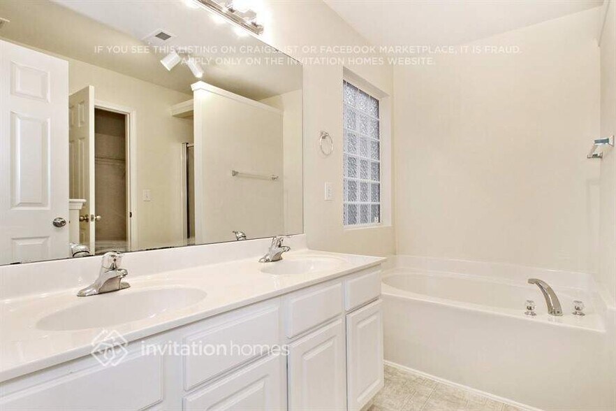 Building Photo - 175 River Hills Dr