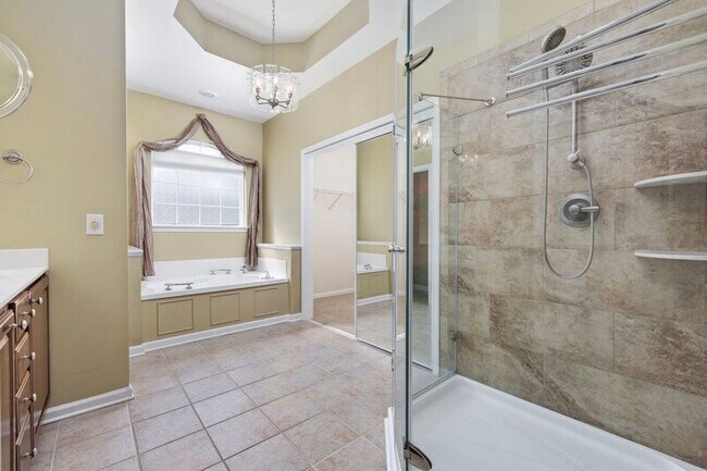 Building Photo - 414 Carriage Lake Dr