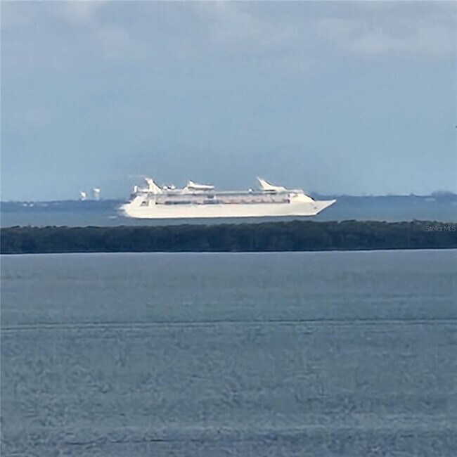 Building Photo - 5200 Brittany Dr S