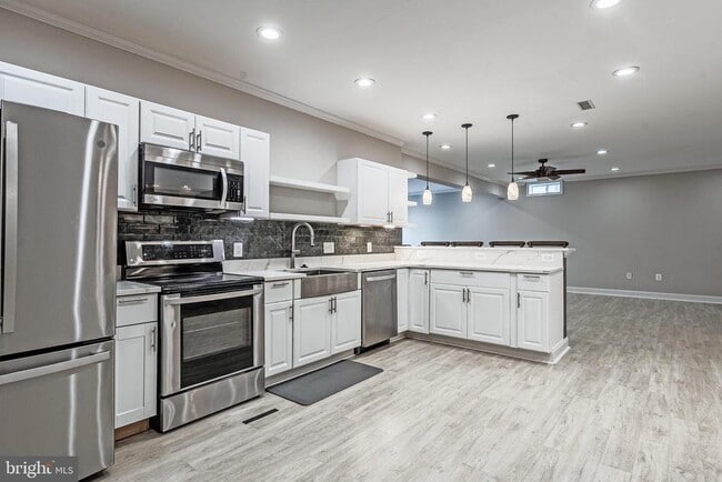 Building Photo - 9221 Clementine Ct