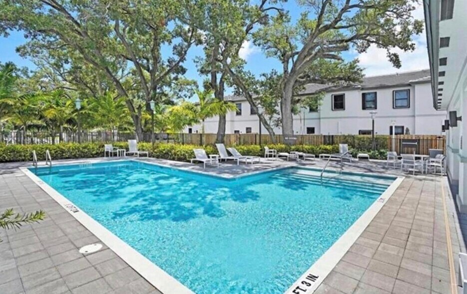 Building Photo - 1513 SW 28th St