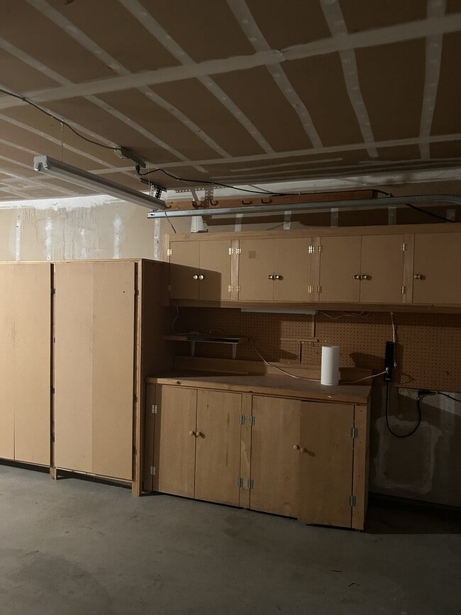 Building Photo - 2252 Southport Ln