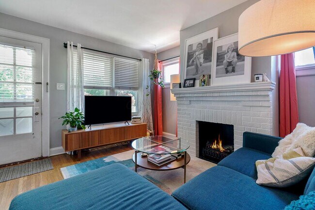 Building Photo - 1607 Elmwood Ave