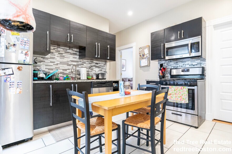 Building Photo - 35 Harbor View St