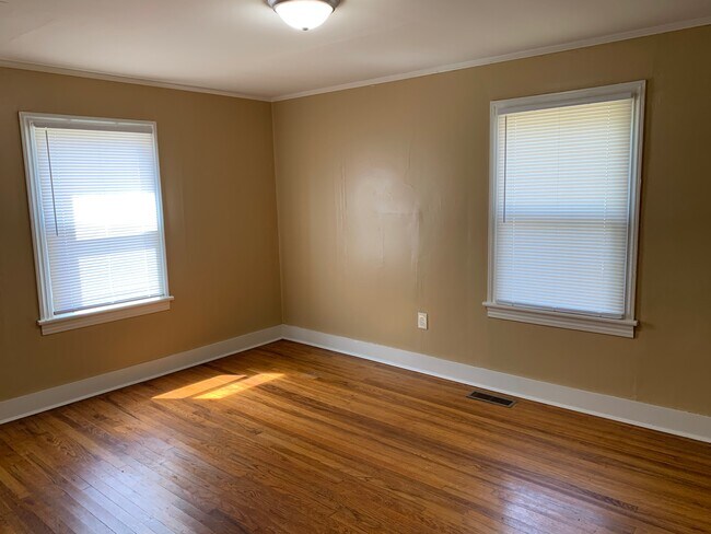 Building Photo - 36 Bryant St